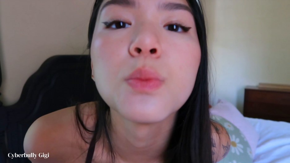Asian Goddess Cyberbully Gigi in clip A Quick Fix
